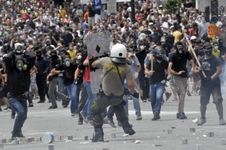 J-29-austerity-riots-Greece-crop-37.jpg